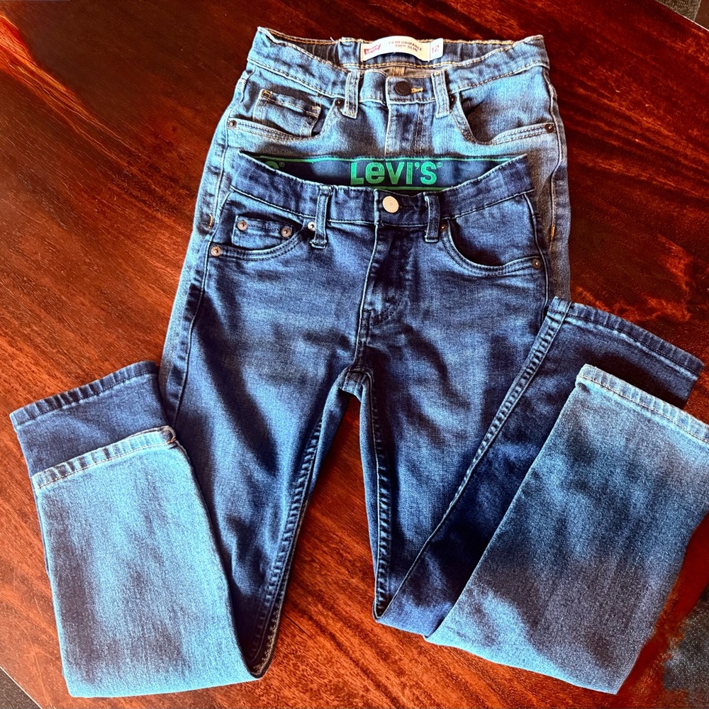 Lot of 2 EUC Boys Levi’s 511 Slim Performance Jeans in 8Reg and 12Reg!